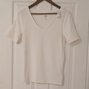 NWT GAP Women's Short Sleeve White Tee M